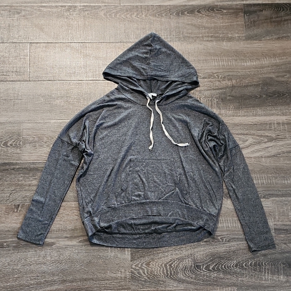🌹 Acemi Hooded Tee 🌹